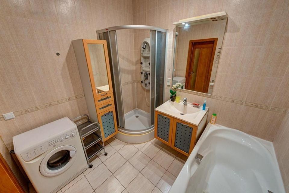 Apartments On Shota Rustaveli Kiev Eksteriør billede